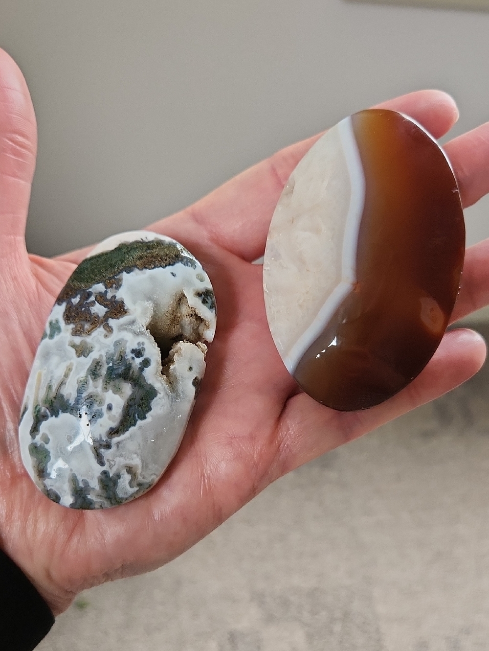 Palm Stones, Set Of 2 - Carnelian And Moss Agate W/ Druzy